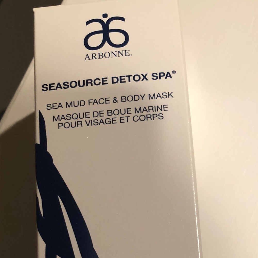 Arbonne seasource detox mud mask